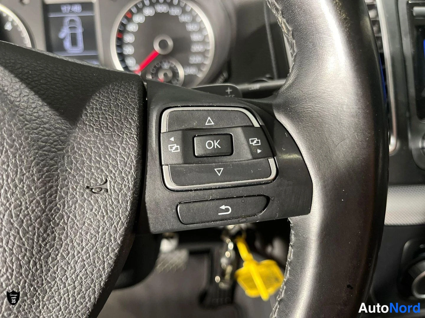 Sininen Volkswagen Sharan 2011, yksityiskohta, kuva 21