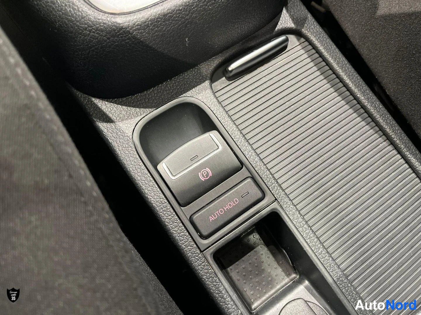 Sininen Volkswagen Sharan 2011, yksityiskohta, kuva 29