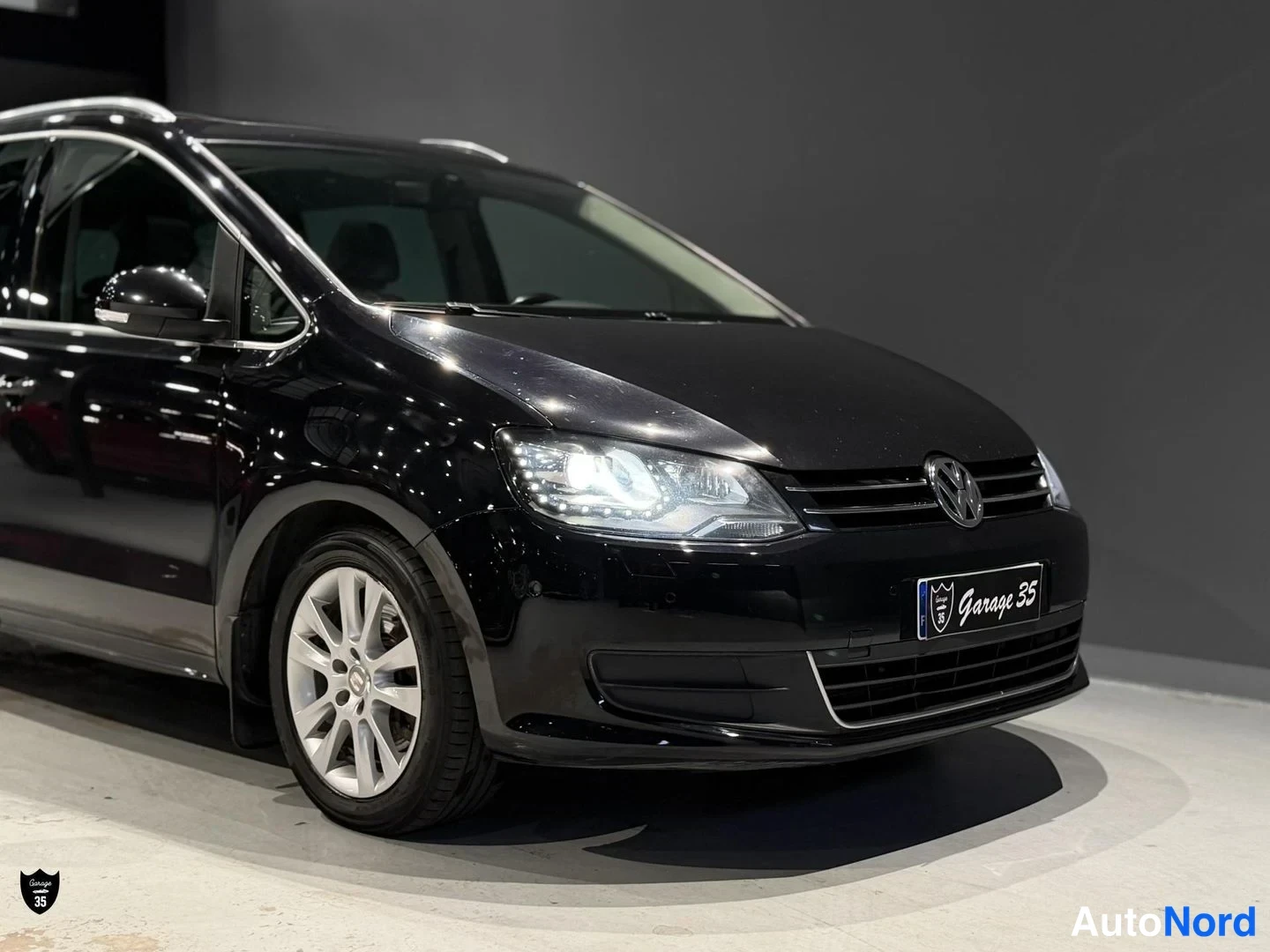 Sininen Volkswagen Sharan 2011, etuviisto, keula oikealle, kuva 3