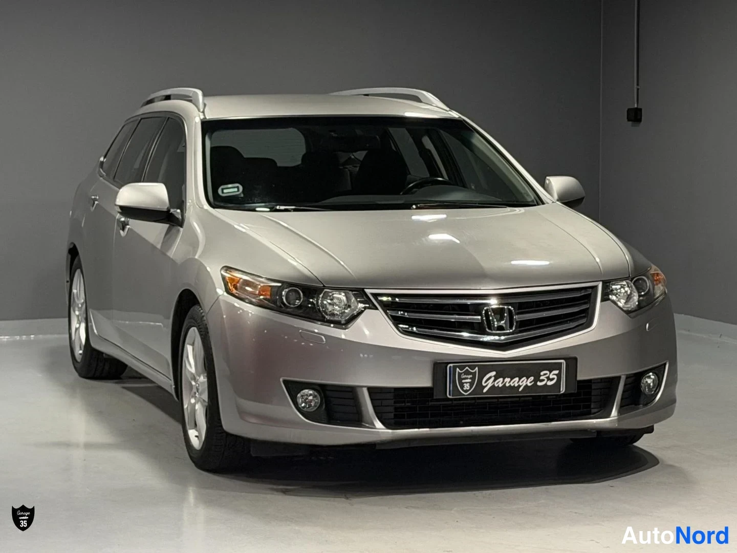 Harmaa Honda Accord Tourer 2010, etuviisto, keula oikealle, kuva 2