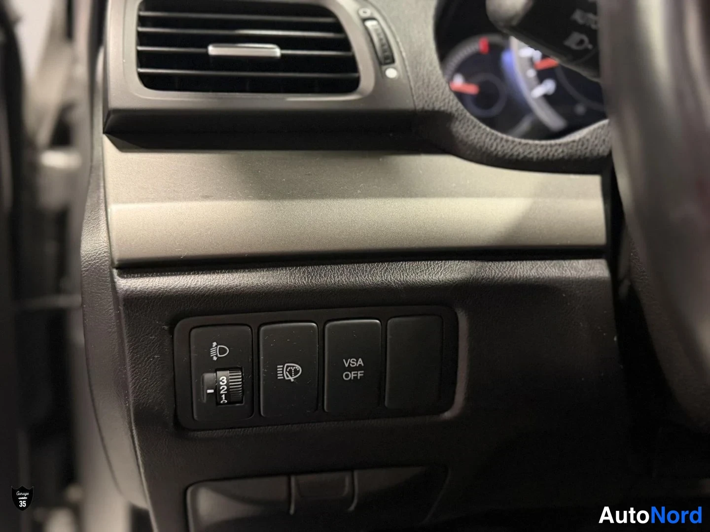 Harmaa Honda Accord Tourer 2010, yksityiskohta, kuva 15