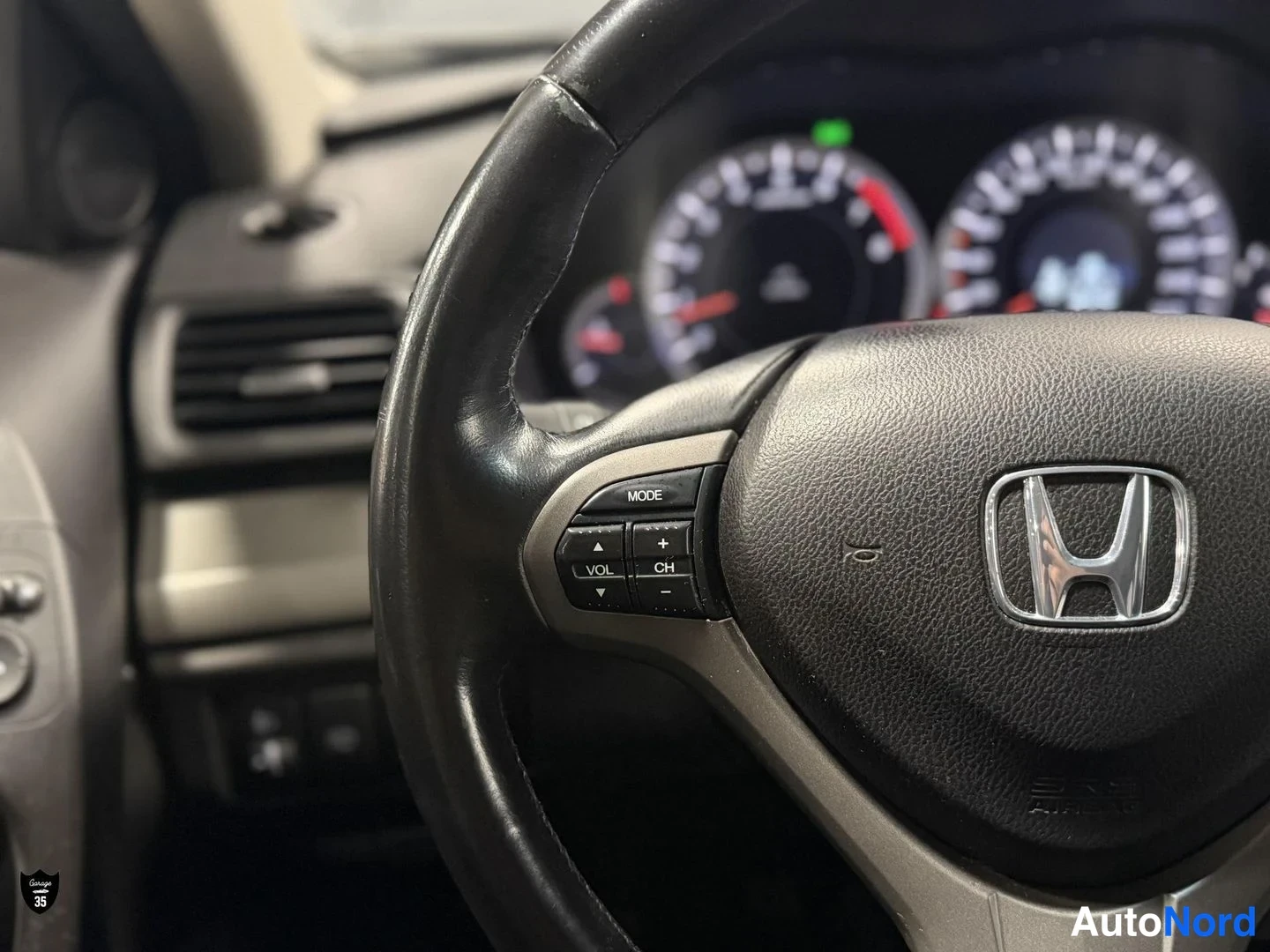 Harmaa Honda Accord Tourer 2010, yksityiskohta, kuva 16