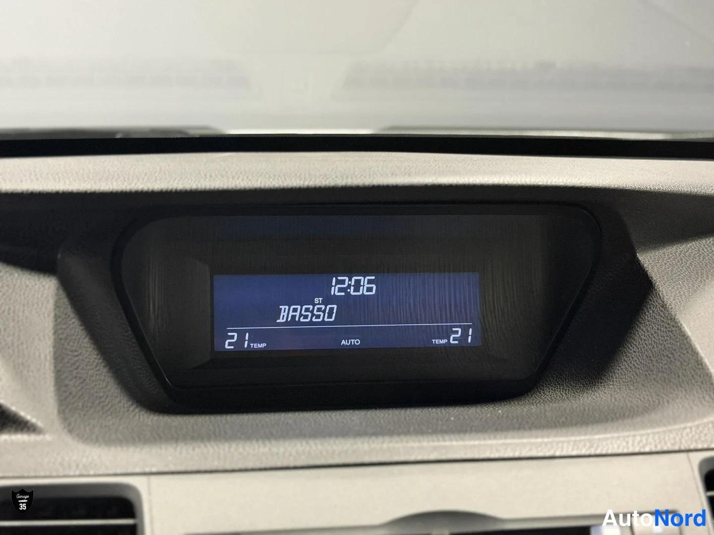 Harmaa Honda Accord Tourer 2010, yksityiskohta, kuva 24