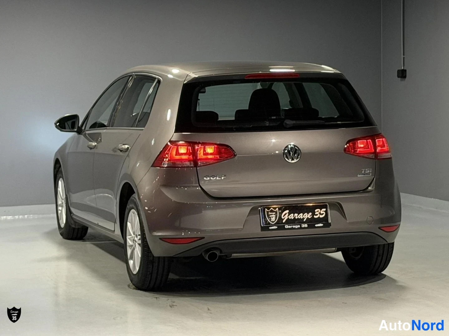 Harmaa Volkswagen Golf 2014, takaviisto, kuva 7