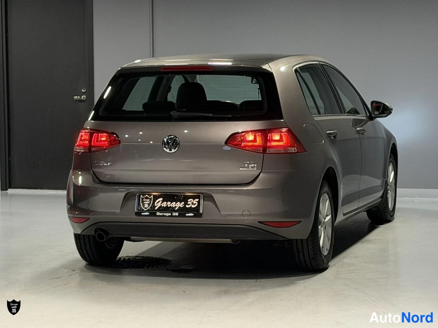 Harmaa Volkswagen Golf 2014, takaviisto, kuva 8