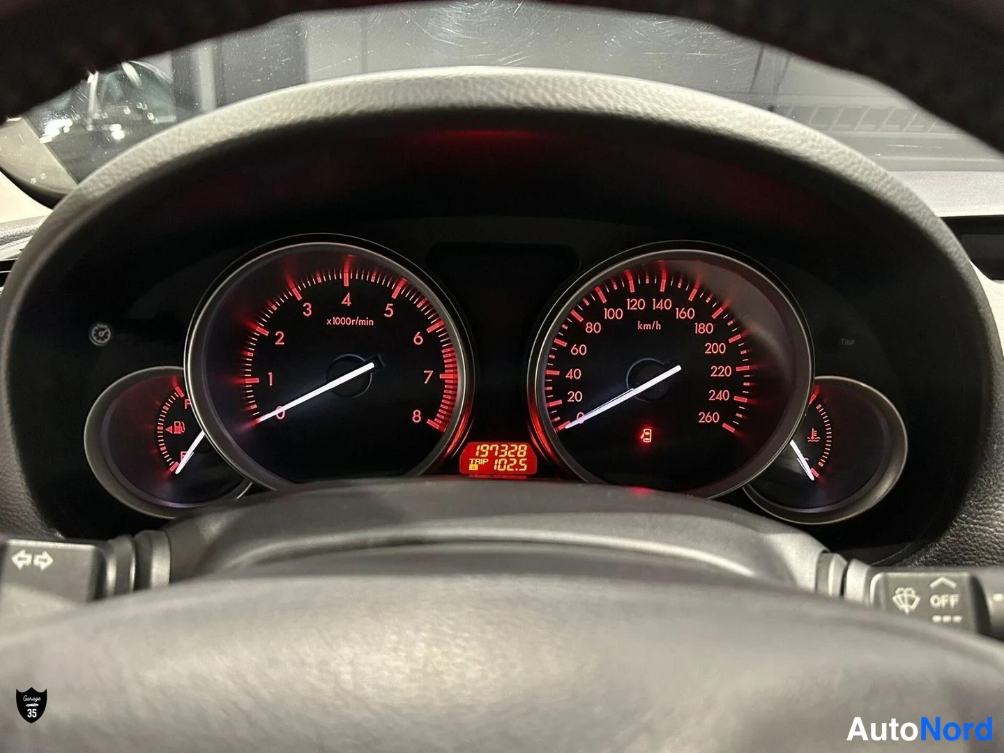 Punainen Mazda 6 2011, yksityiskohta, kuva 15