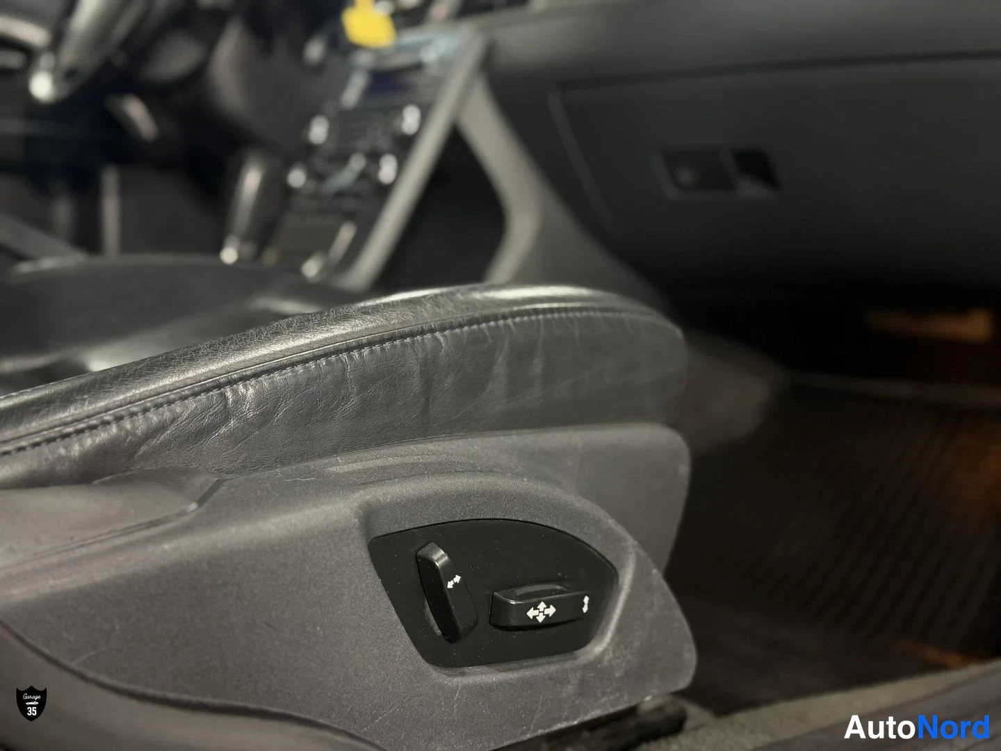 Musta Volvo S80 2008, yksityiskohta, kuva 30