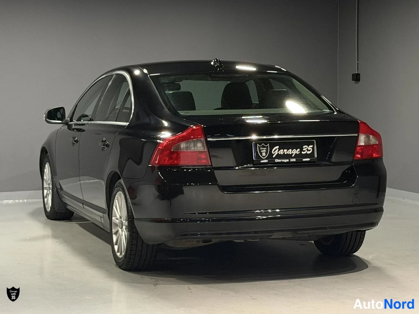 Musta Volvo S80 2008, takaviisto, kuva 7