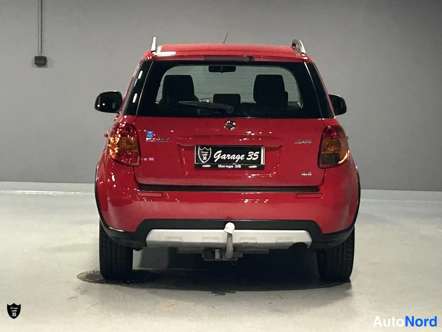 Punainen Suzuki SX4 2010, takaa, kuva 8