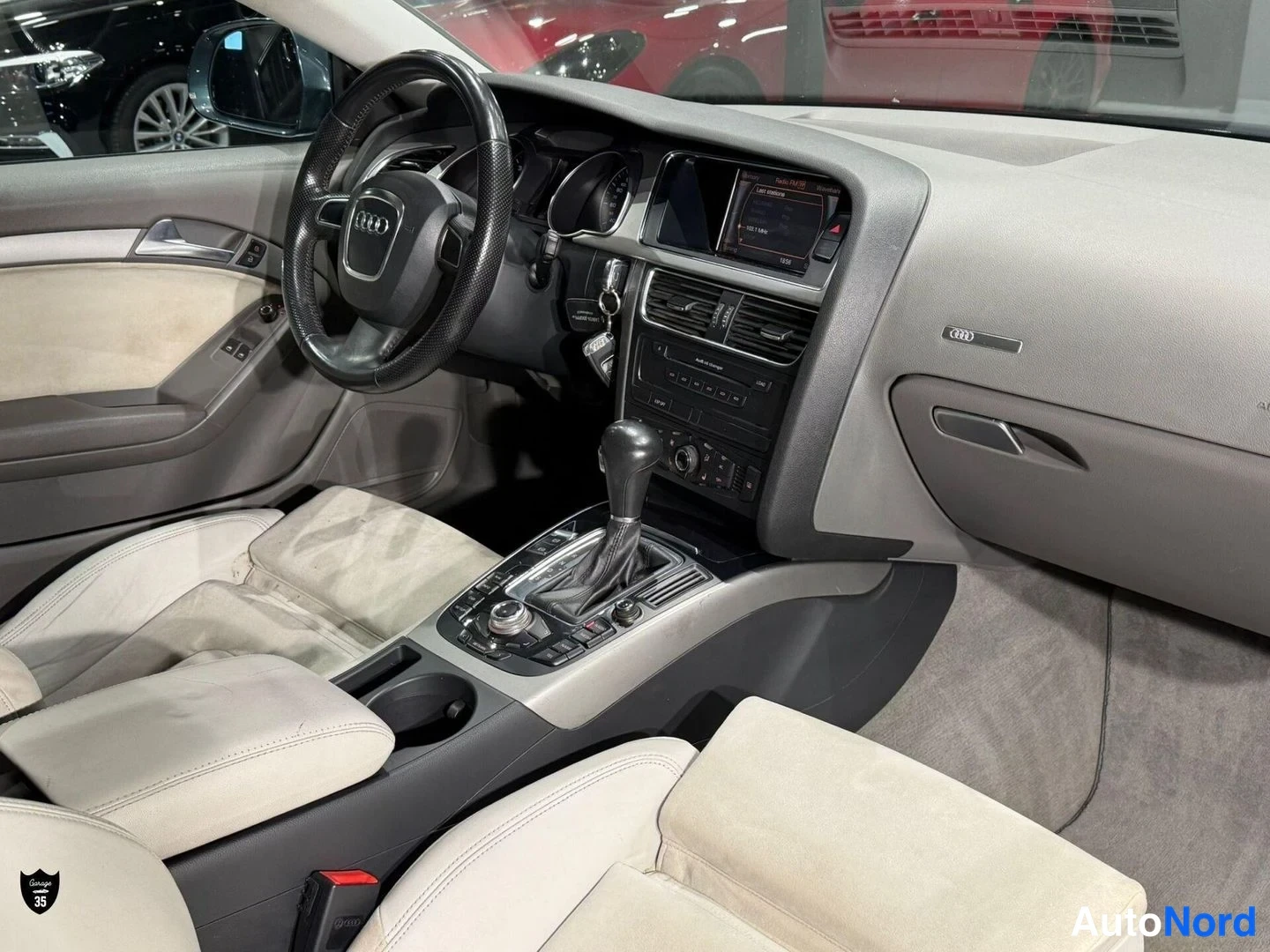 Harmaa Audi a5 Coupe 2008, ohjaamo, kuva 12