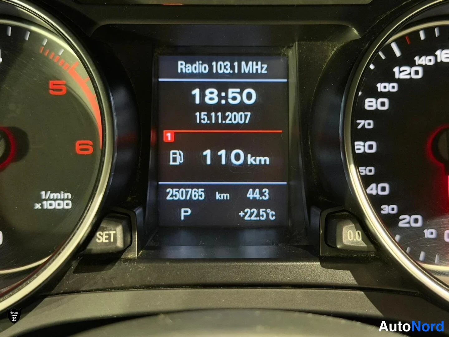 Harmaa Audi a5 Coupe 2008, yksityiskohta, kuva 15
