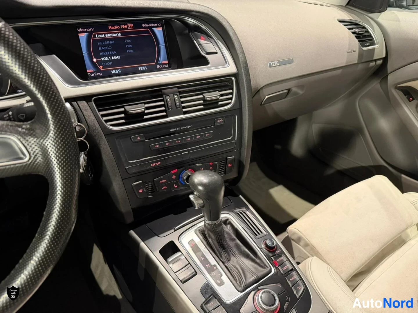 Harmaa Audi a5 Coupe 2008, yksityiskohta, kuva 16