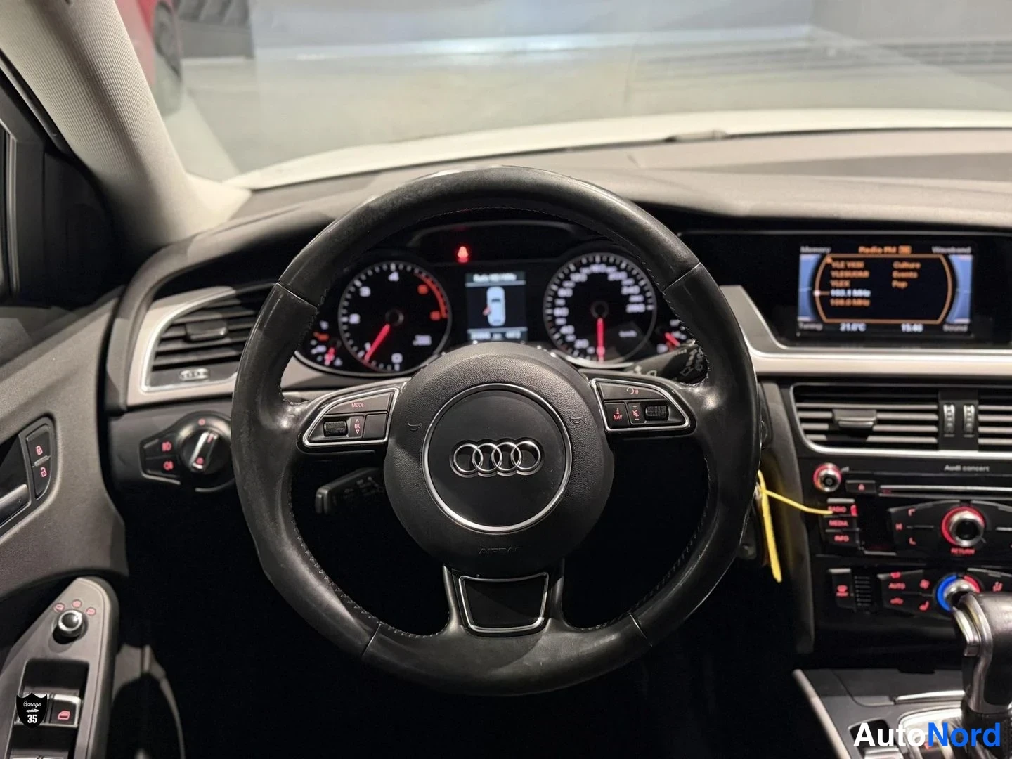 Valkoinen Audi A4 Avant 2014, ohjaamo, kuva 14