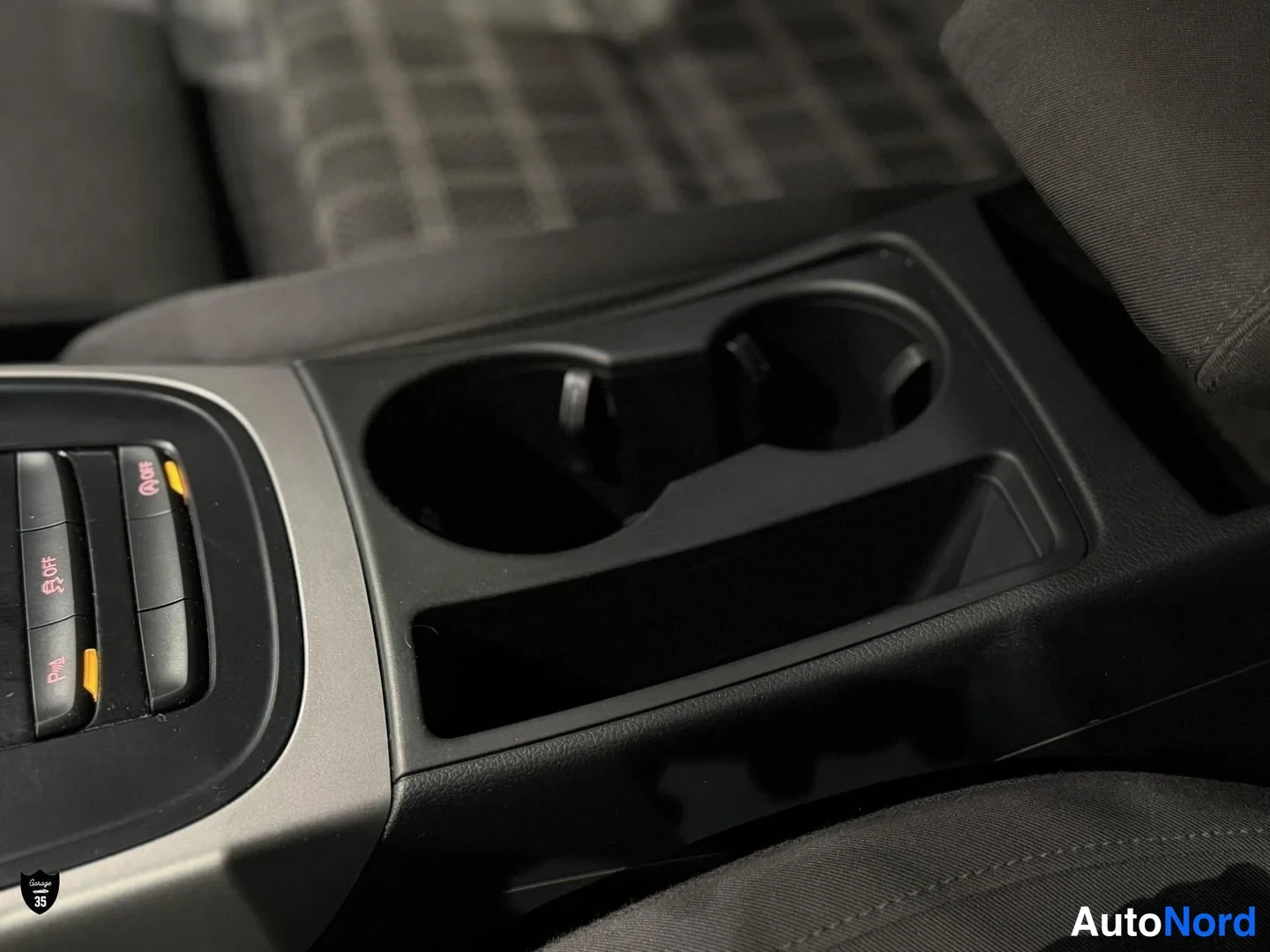 Valkoinen Audi A4 Avant 2014, yksityiskohta, kuva 23