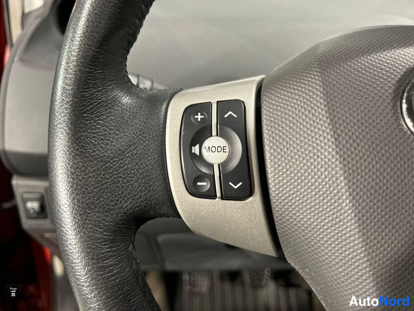 Oranssi Toyota Yaris 2006, yksityiskohta, kuva 15