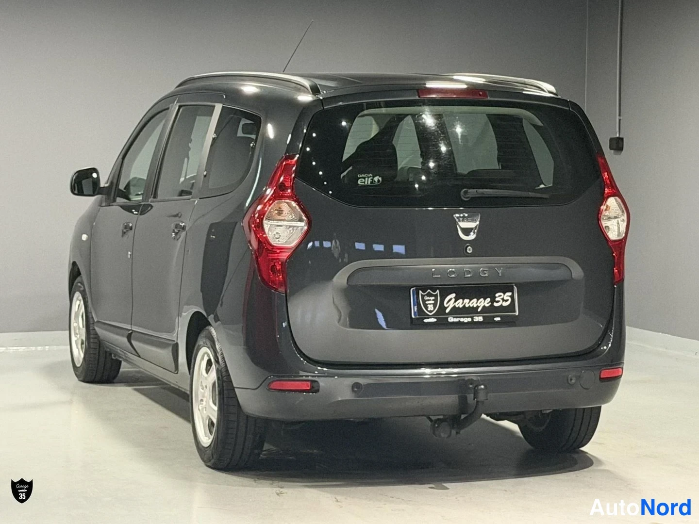Harmaa Dacia Lodgy 2015, takaviisto, kuva 6