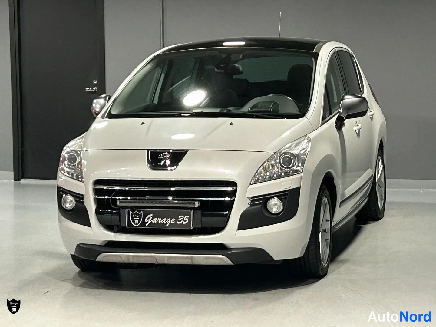 Peugeot 3008 HYbrid4 Allure 2012
