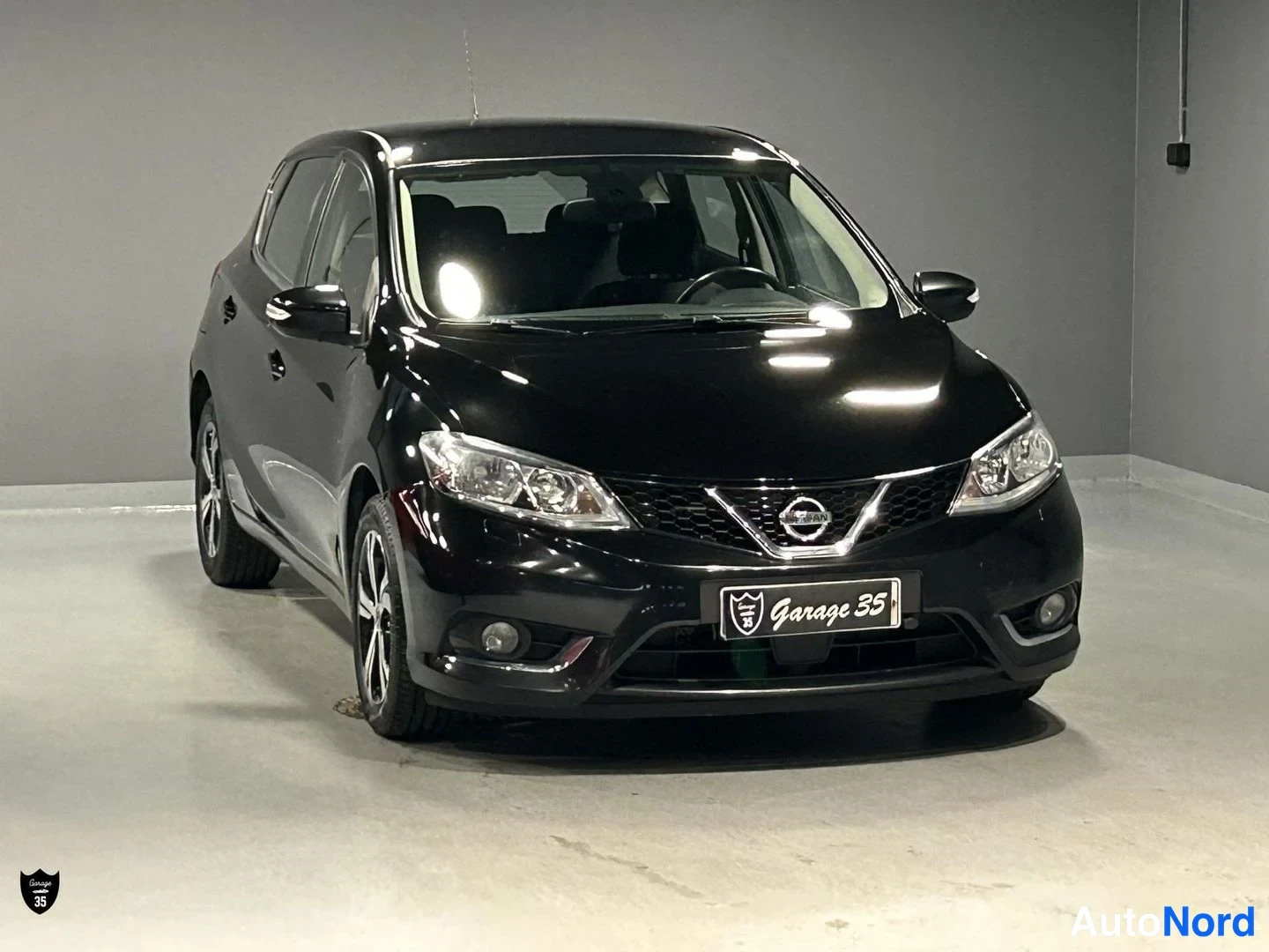 Musta Nissan Pulsar 2017, etuviisto, keula oikealle, kuva 3