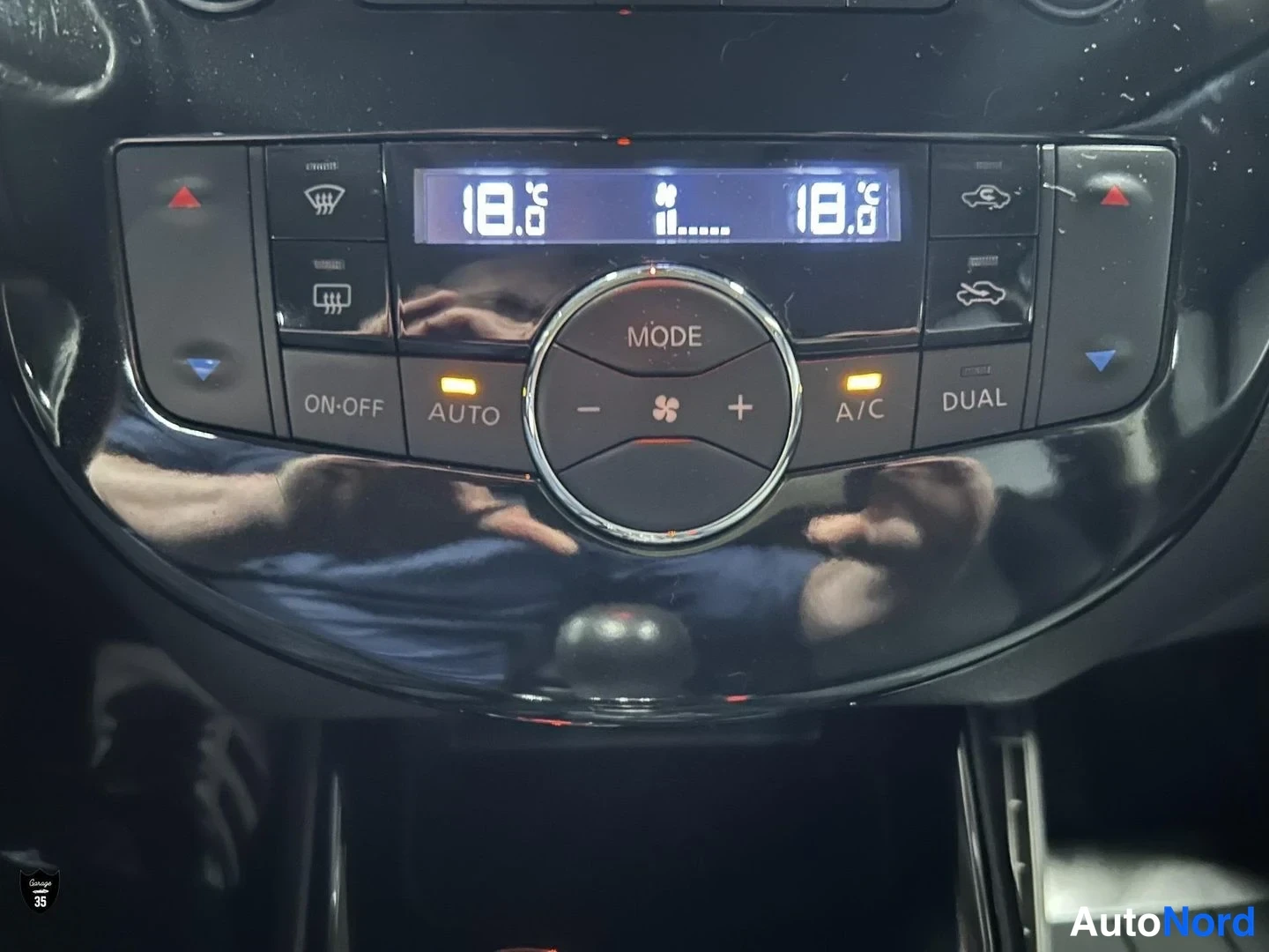 Musta Nissan Pulsar 2017, yksityiskohta, kuva 17