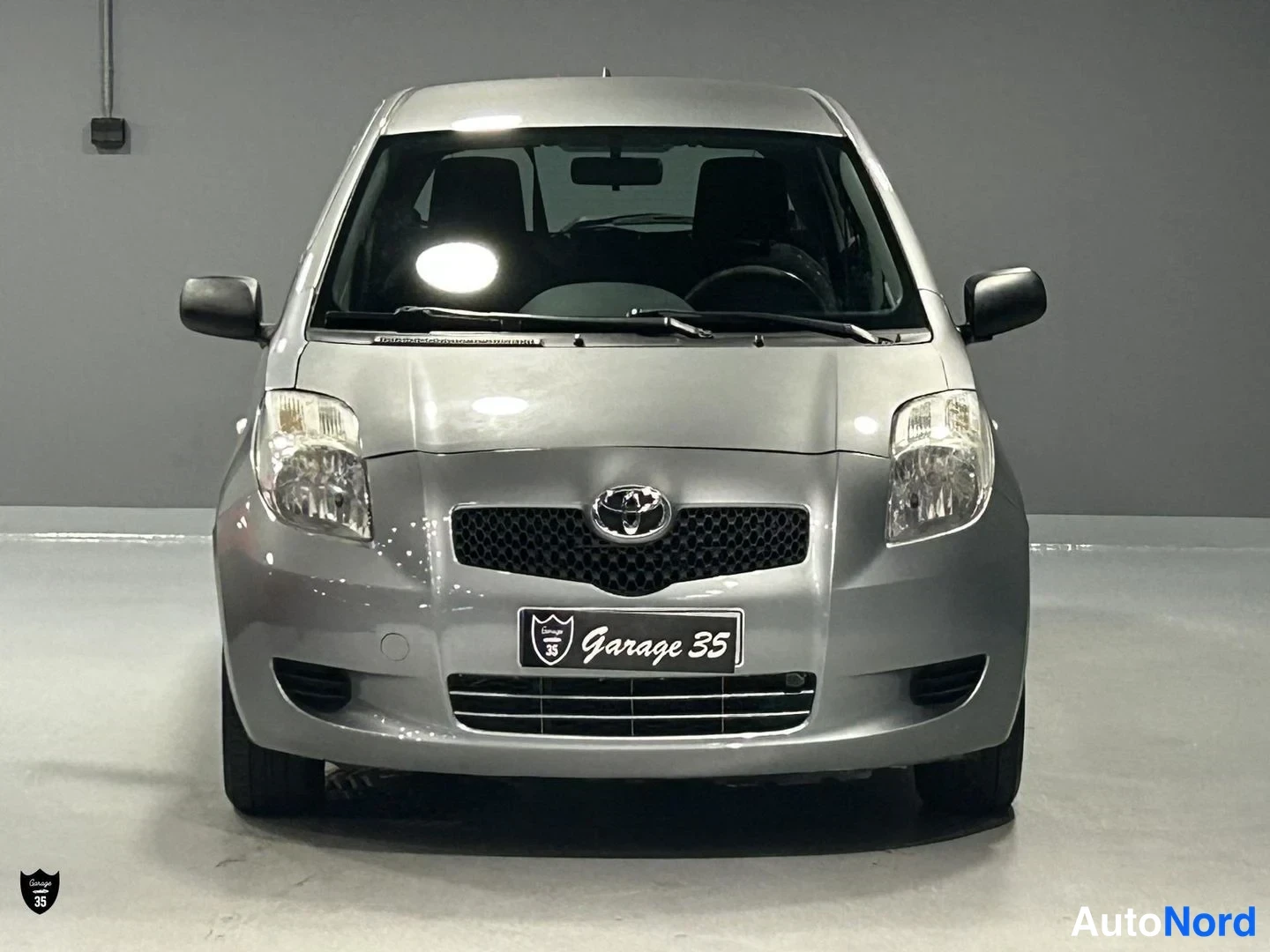 Hopea Toyota Yaris 2007, edestä, kuva 3