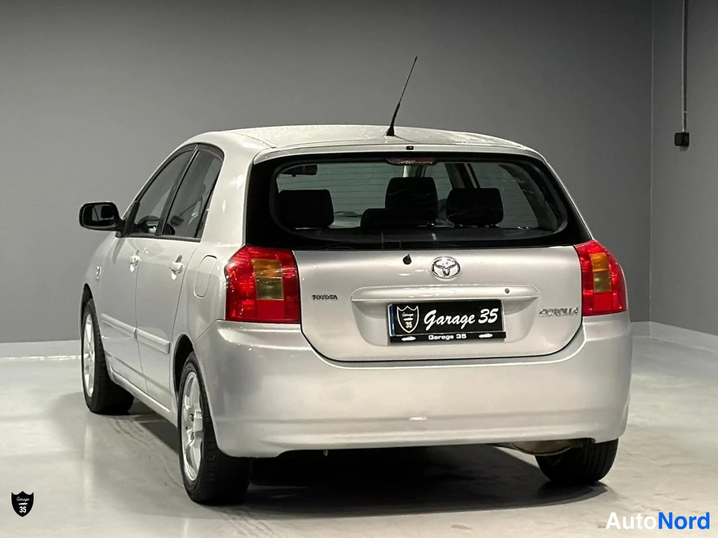 Hopea Toyota Corolla 2004, takaviisto, kuva 6