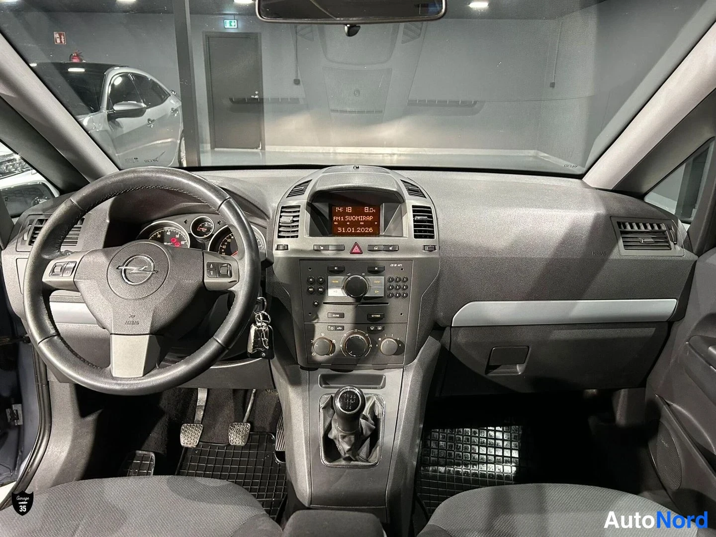 Hopea Opel Zafira 2007, ohjaamo, kuva 10