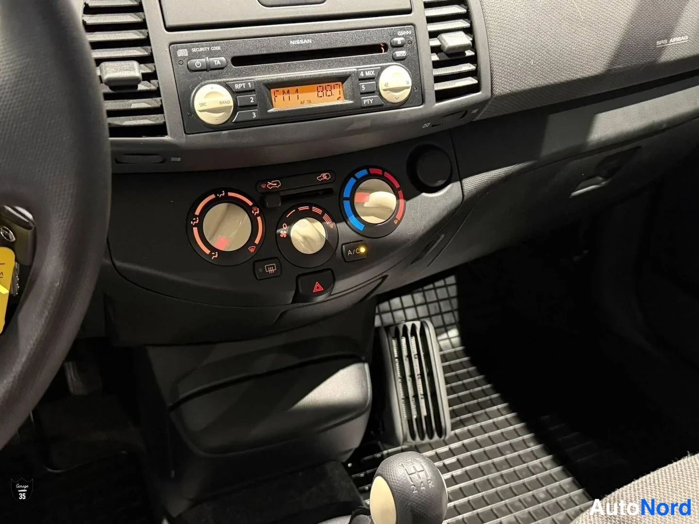 Harmaa Nissan Micra 2006, yksityiskohta, kuva 14