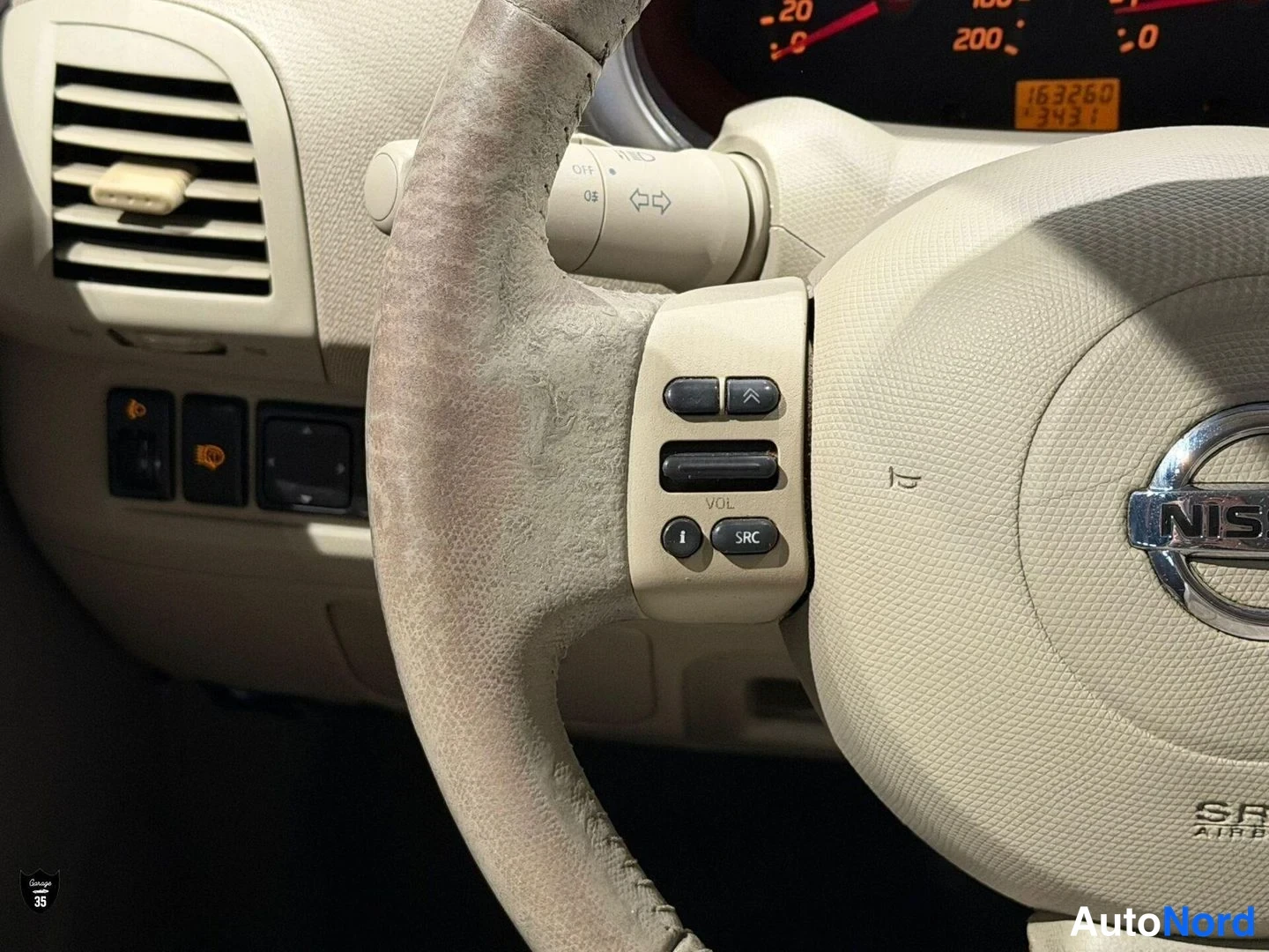 Beige Nissan Micra 2003, yksityiskohta, kuva 16