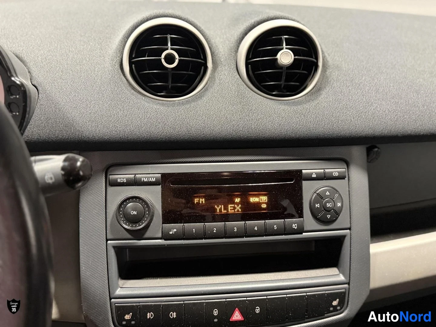 Punainen Smart FORFOUR 1.3 2005, yksityiskohta, kuva 19