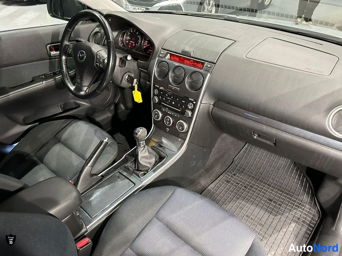 Harmaa Mazda 6 2007, ohjaamo, kuva 11
