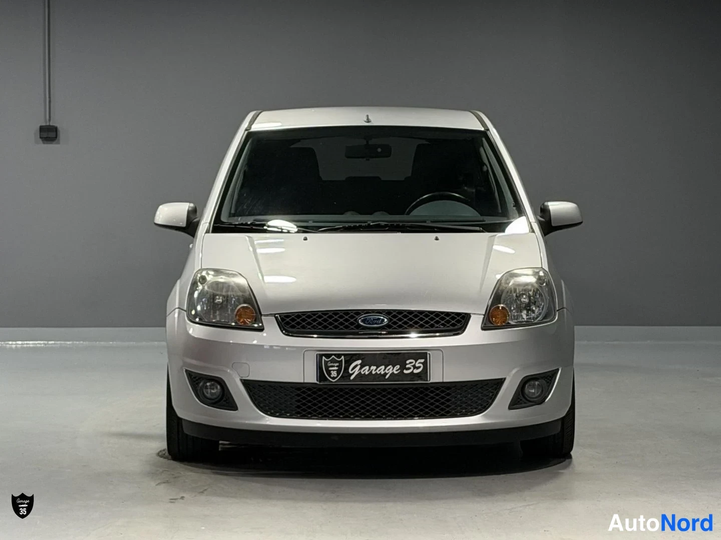 Hopea Ford Fiesta 2007, edestä, kuva 4