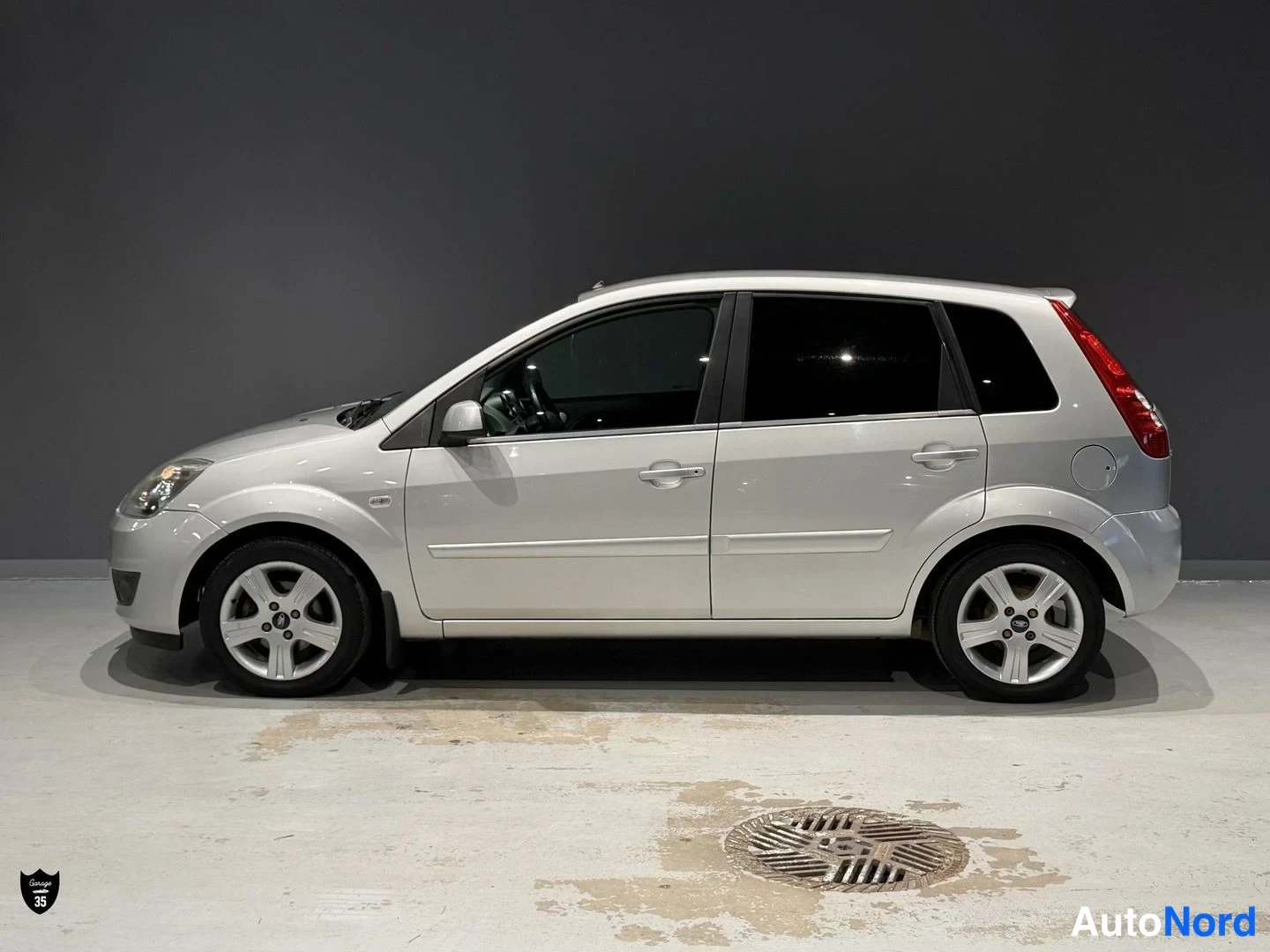 Hopea Ford Fiesta 2007, sivulta, kuva 5