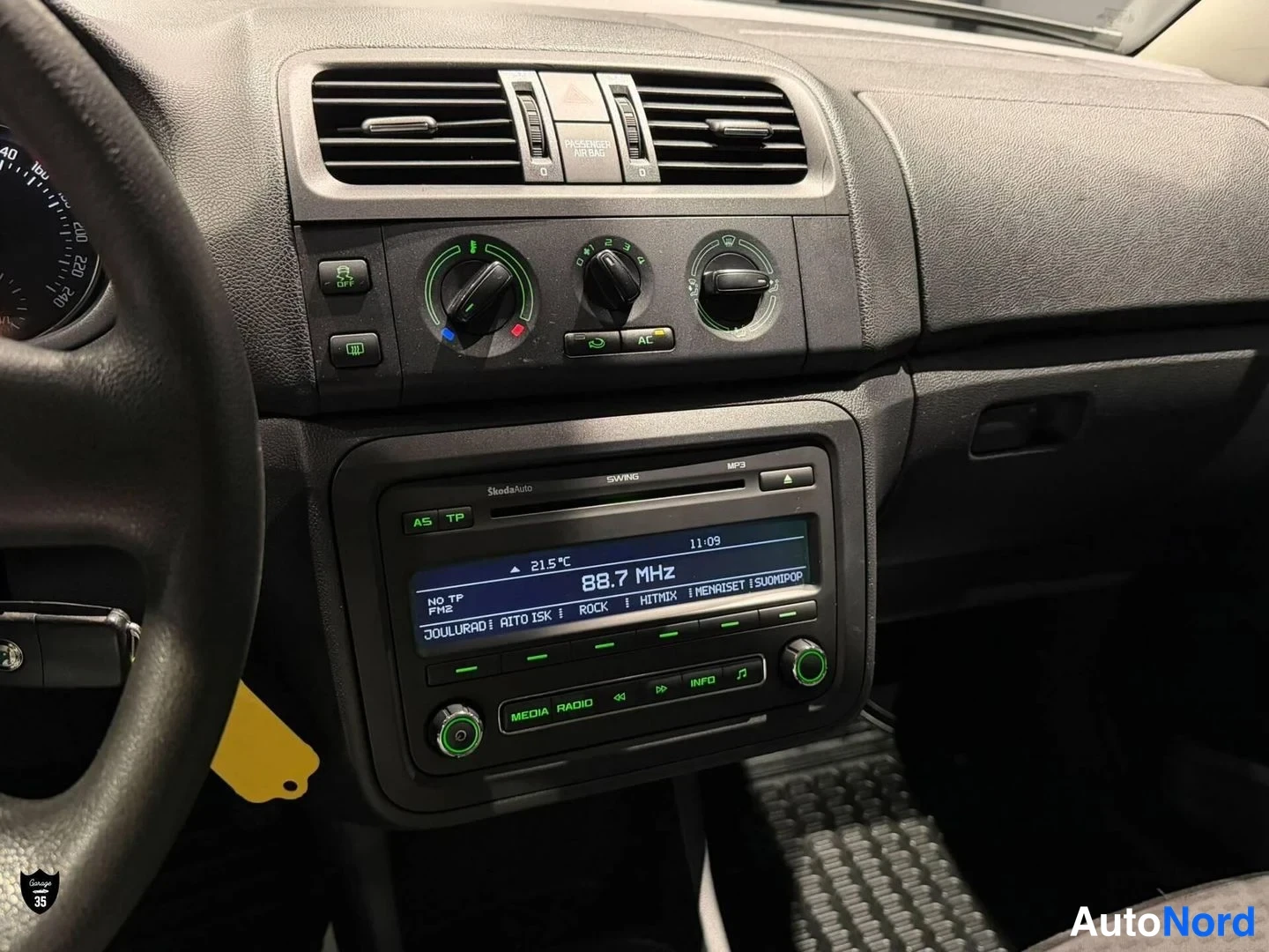 Musta Skoda Roomster 2011, yksityiskohta, kuva 19