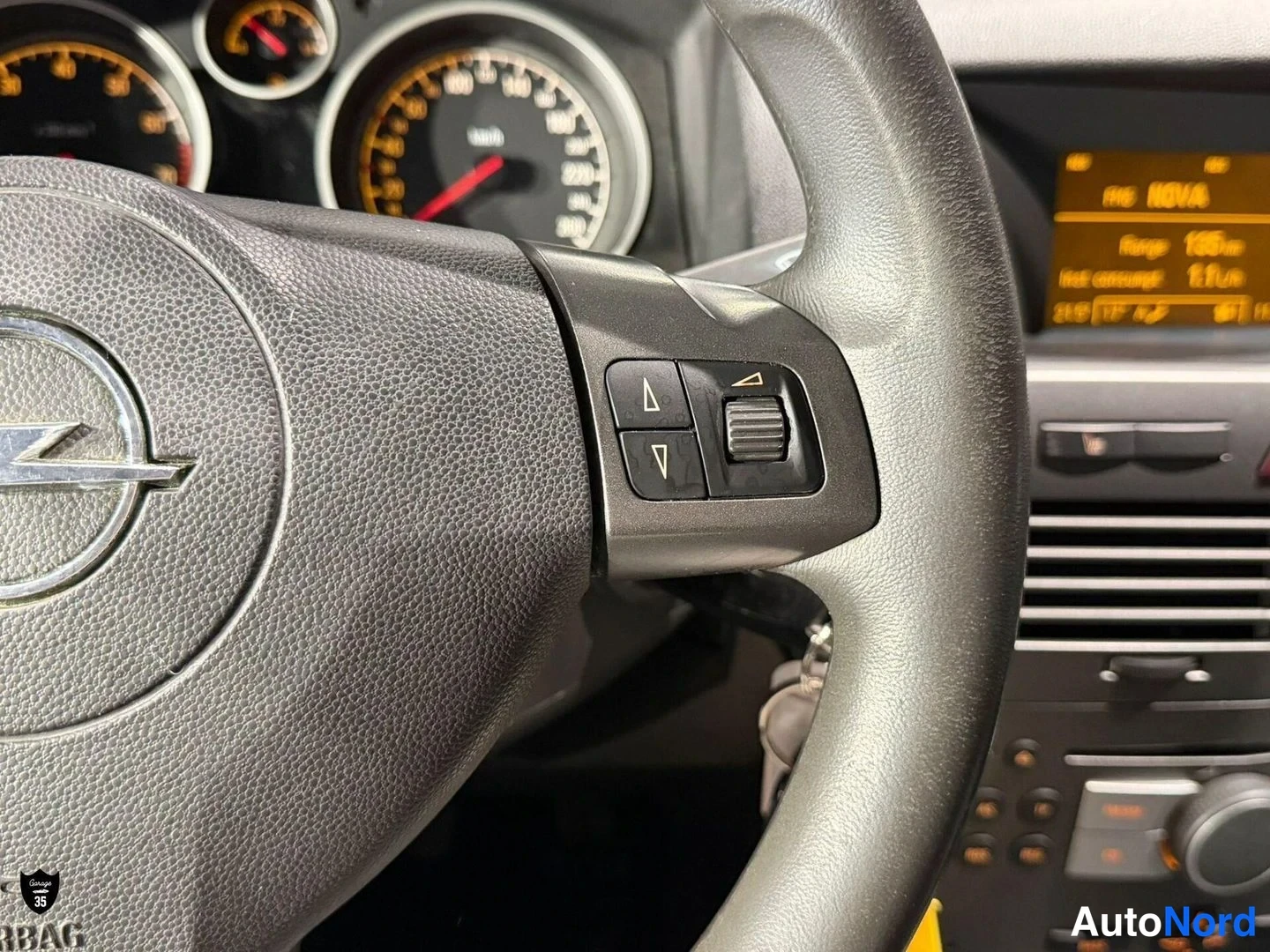 Hopea Opel Astra 2006, yksityiskohta, kuva 16