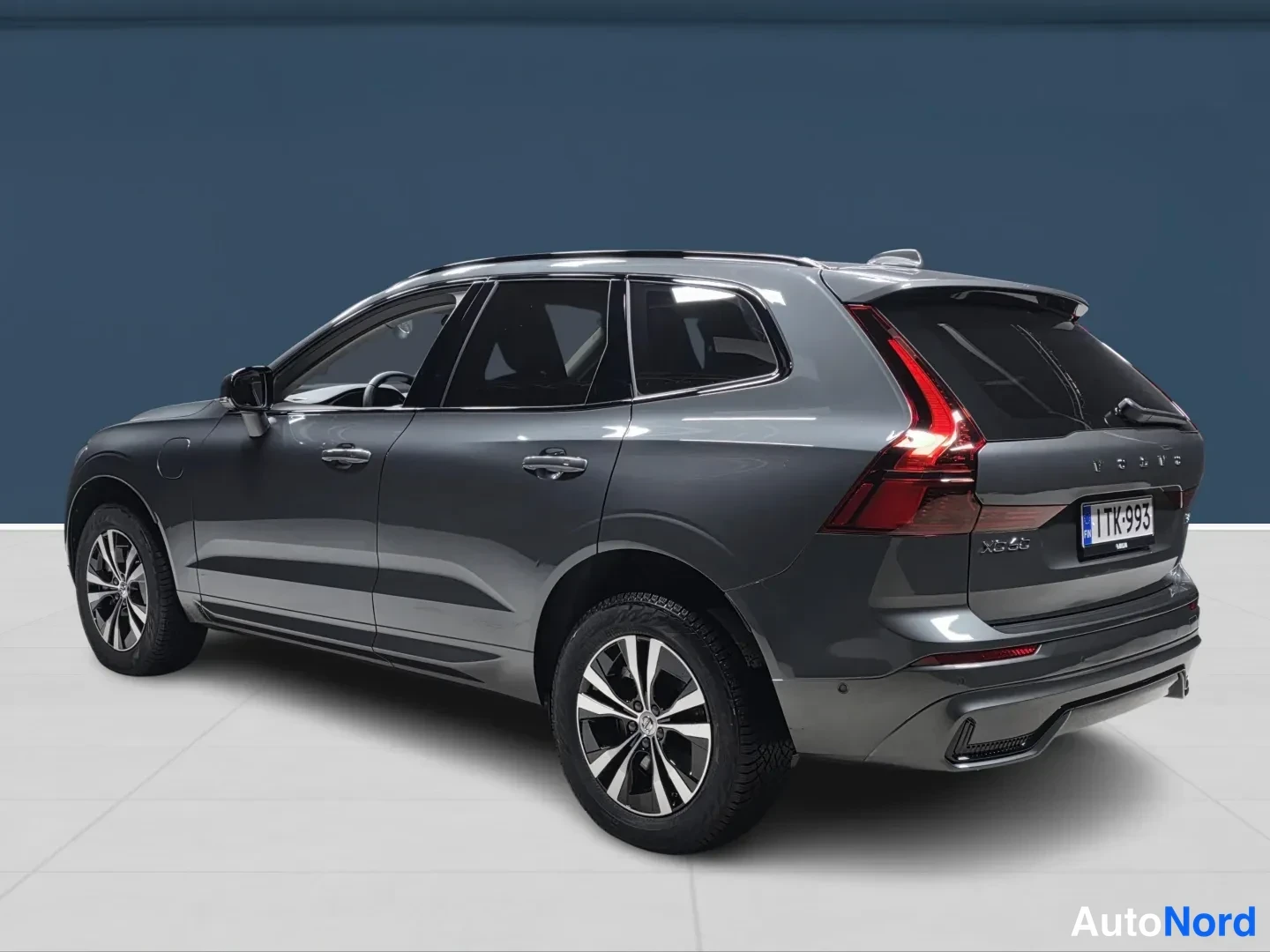 Vihreä Volvo XC60 2027, takaviisto, kuva 6
