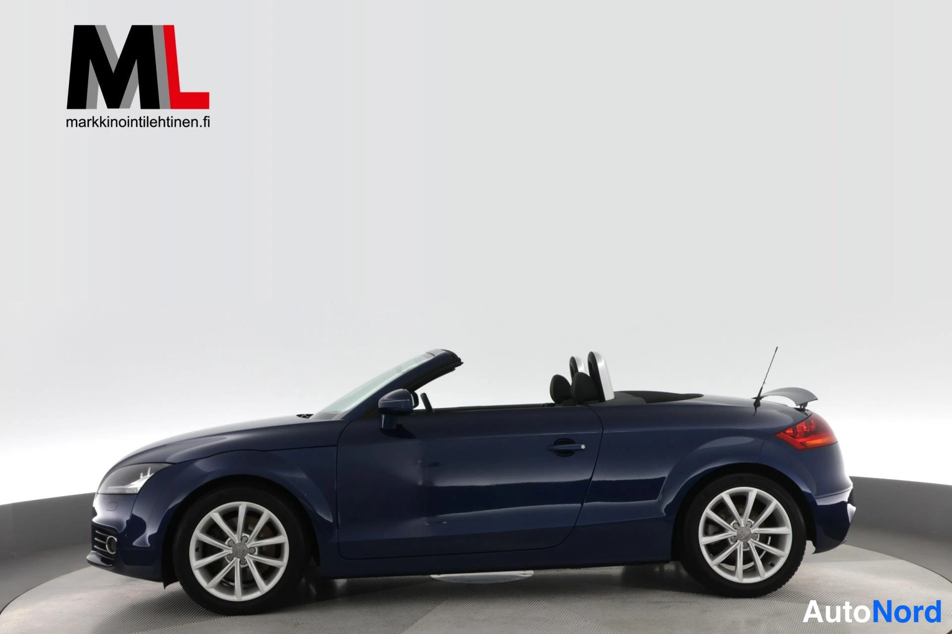 Sininen Audi TT 2011, sivulta, kuva 8