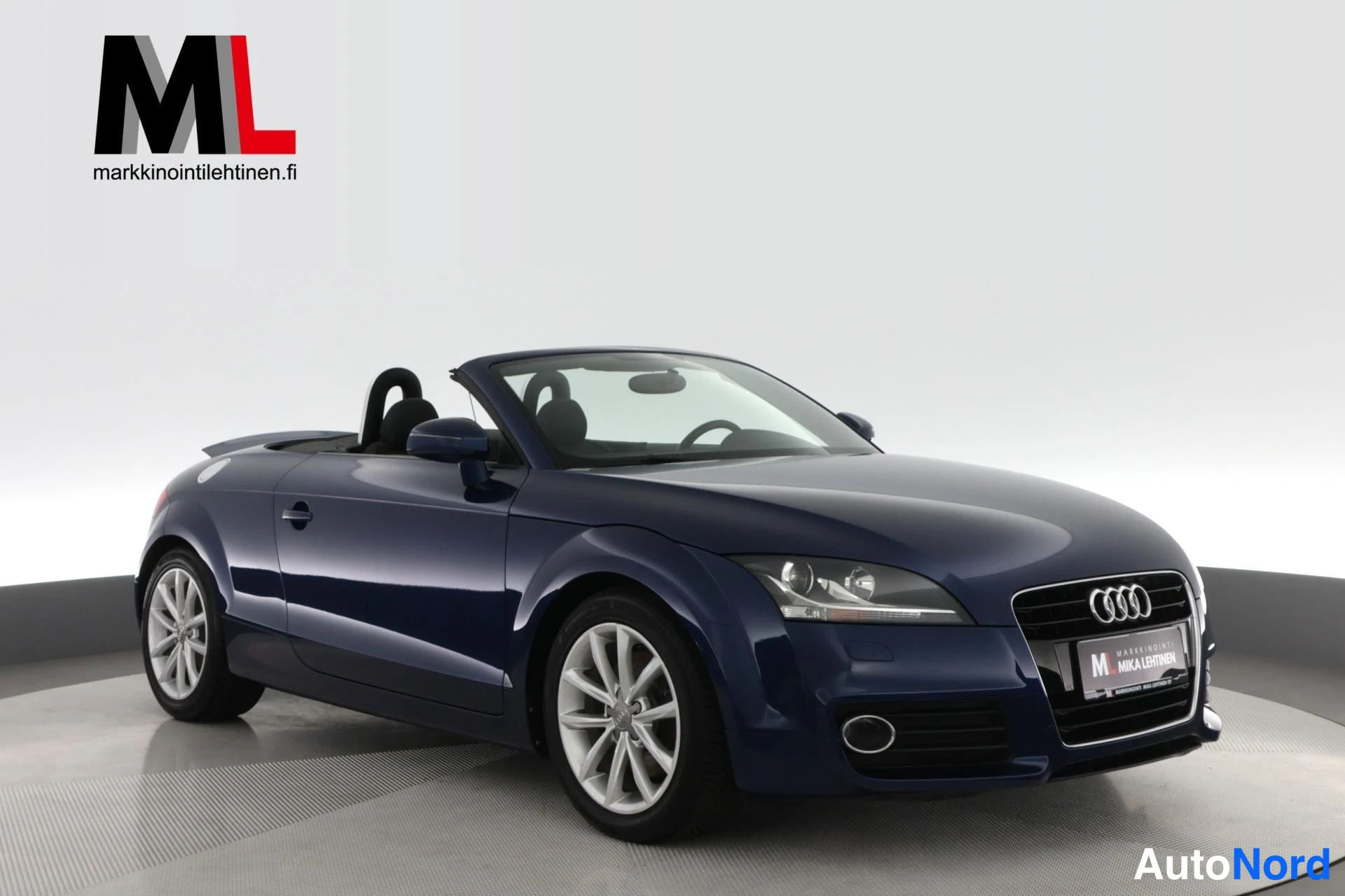 Sininen Audi TT 2011, etuviisto, keula oikealle, kuva 5