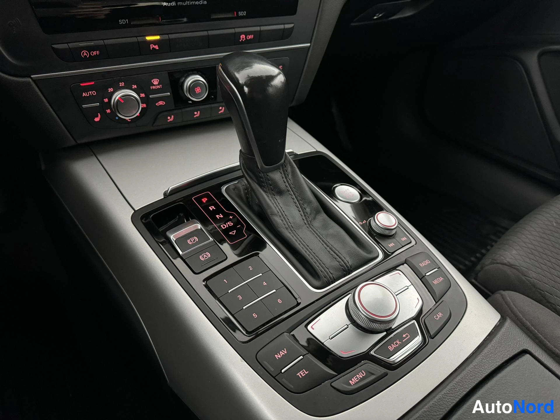 Valkoinen Audi A6 Avant 2015, yksityiskohta, kuva 22