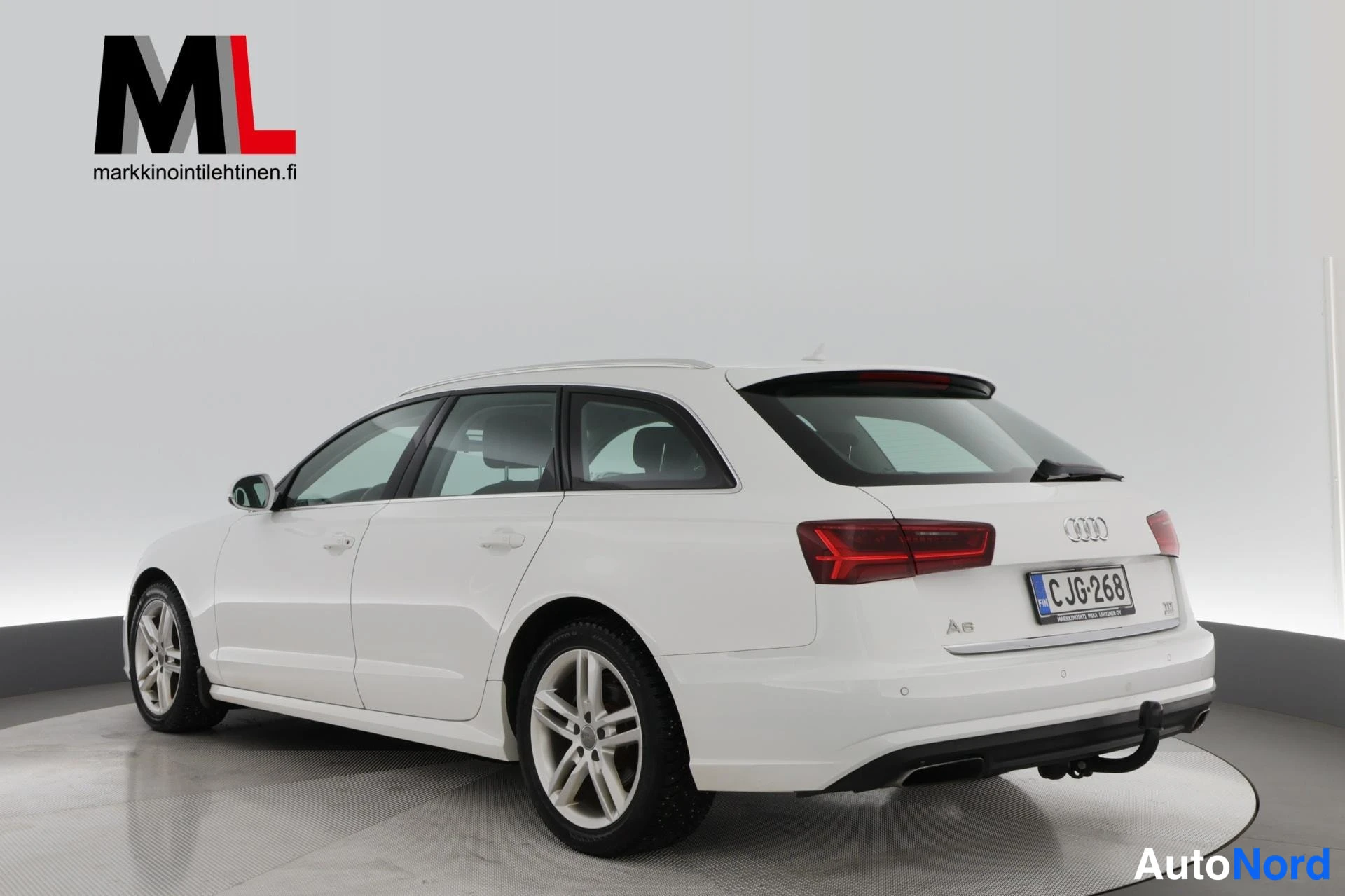 Valkoinen Audi A6 Avant 2015, takaviisto, kuva 8