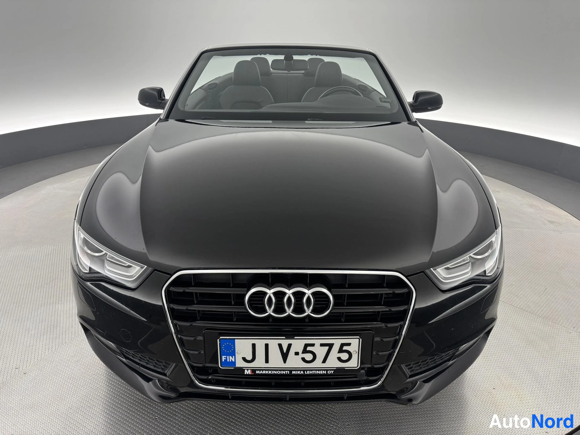 Musta Audi A5 2013, edestä, kuva 4