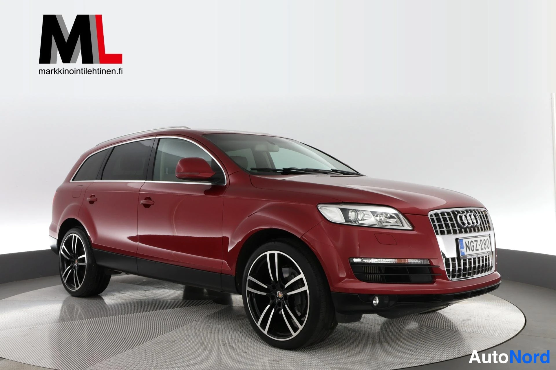 Punainen Audi Q7 2007, etuviisto, keula oikealle, kuva 3