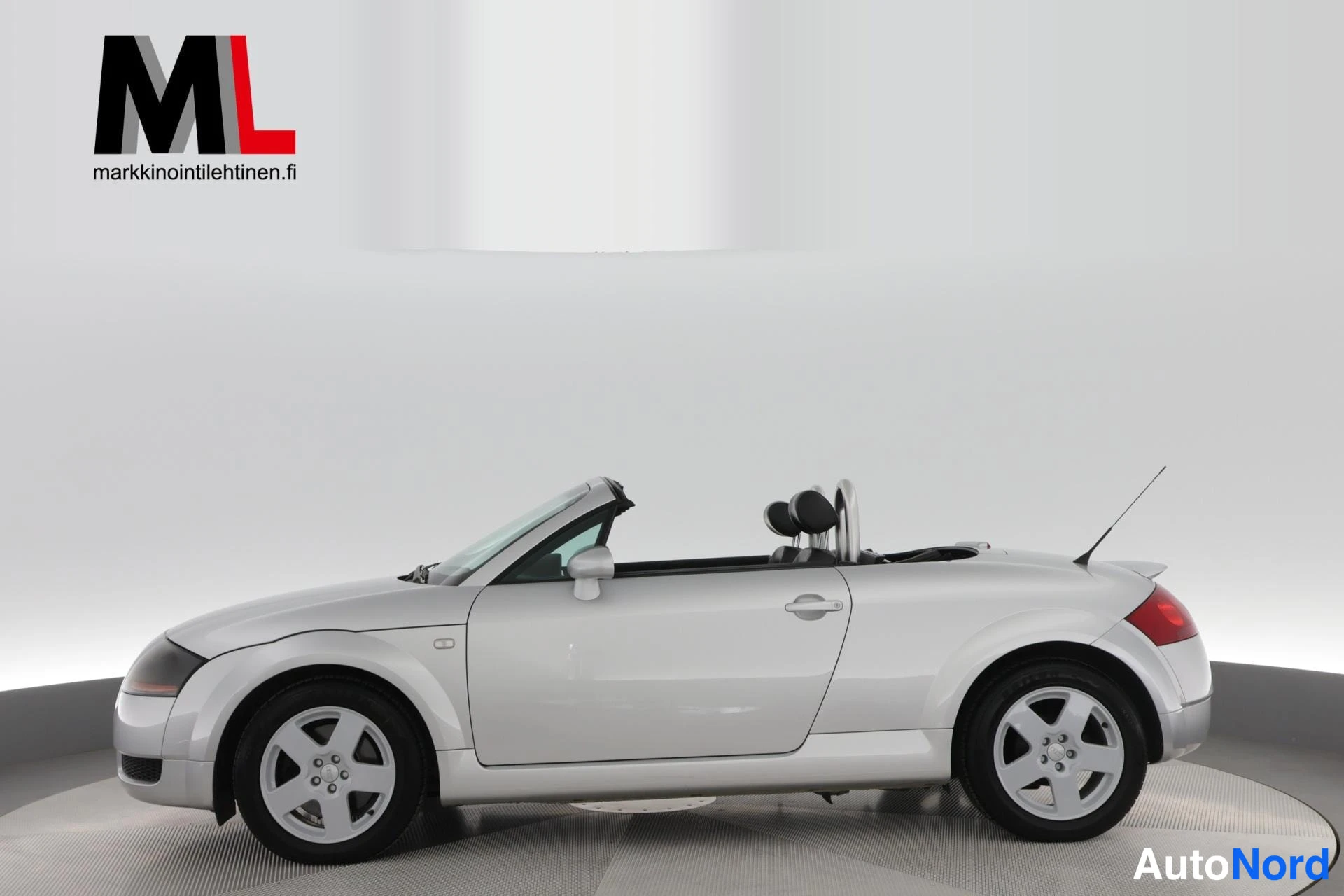 Harmaa Audi TT 2000, sivulta, kuva 8