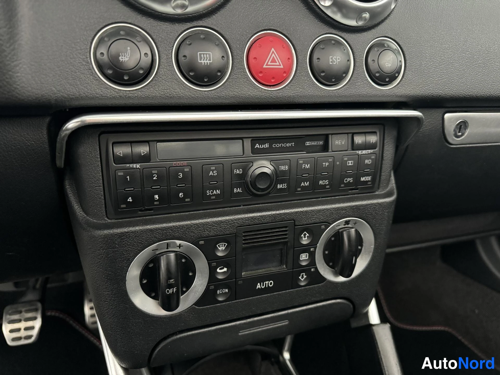 Harmaa Audi TT 2000, yksityiskohta, kuva 30