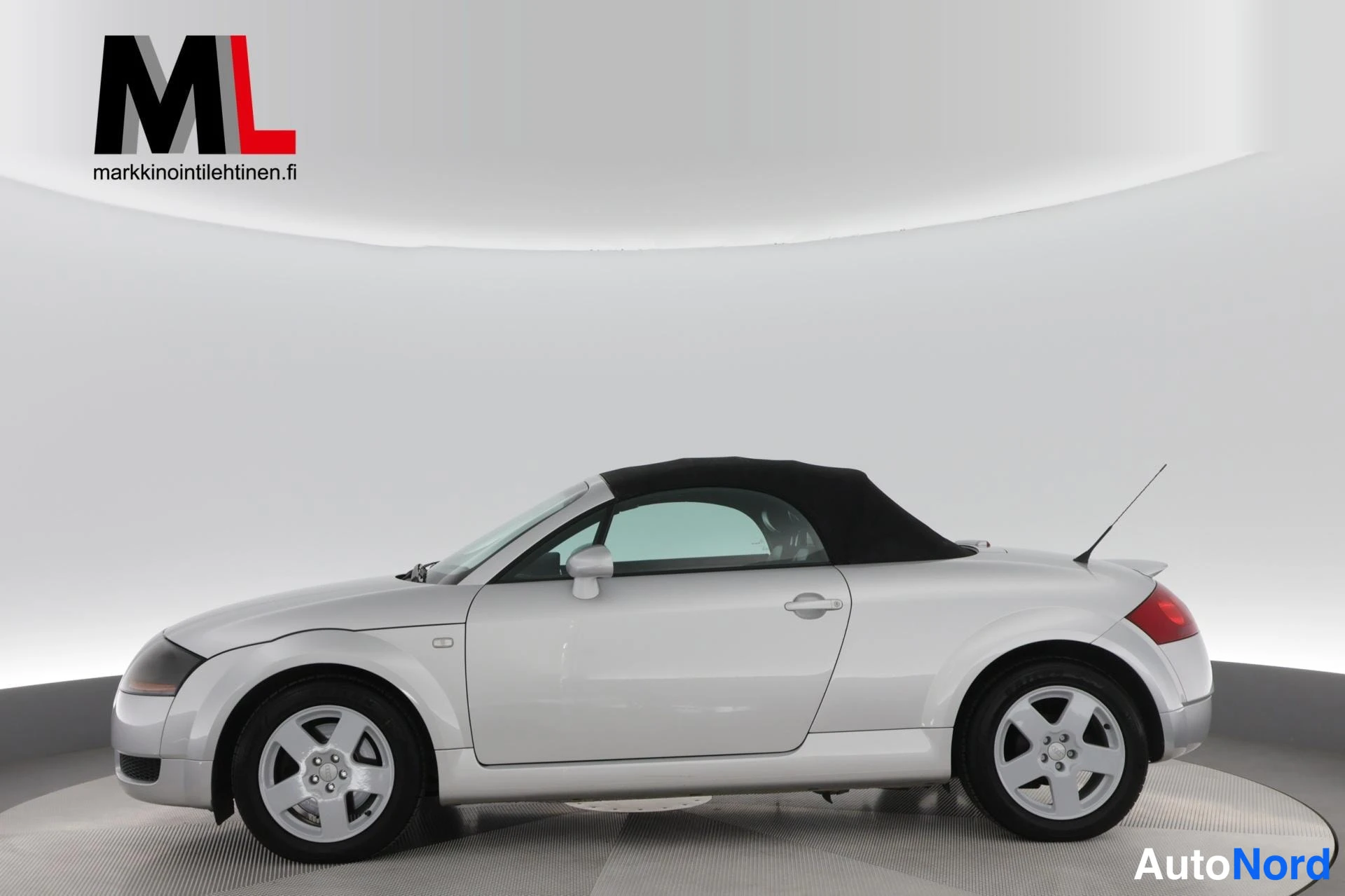 Harmaa Audi TT 2000, sivulta, kuva 7