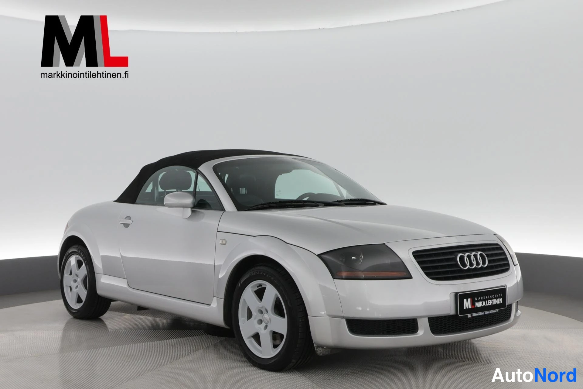 Harmaa Audi TT 2000, etuviisto, keula oikealle, kuva 5