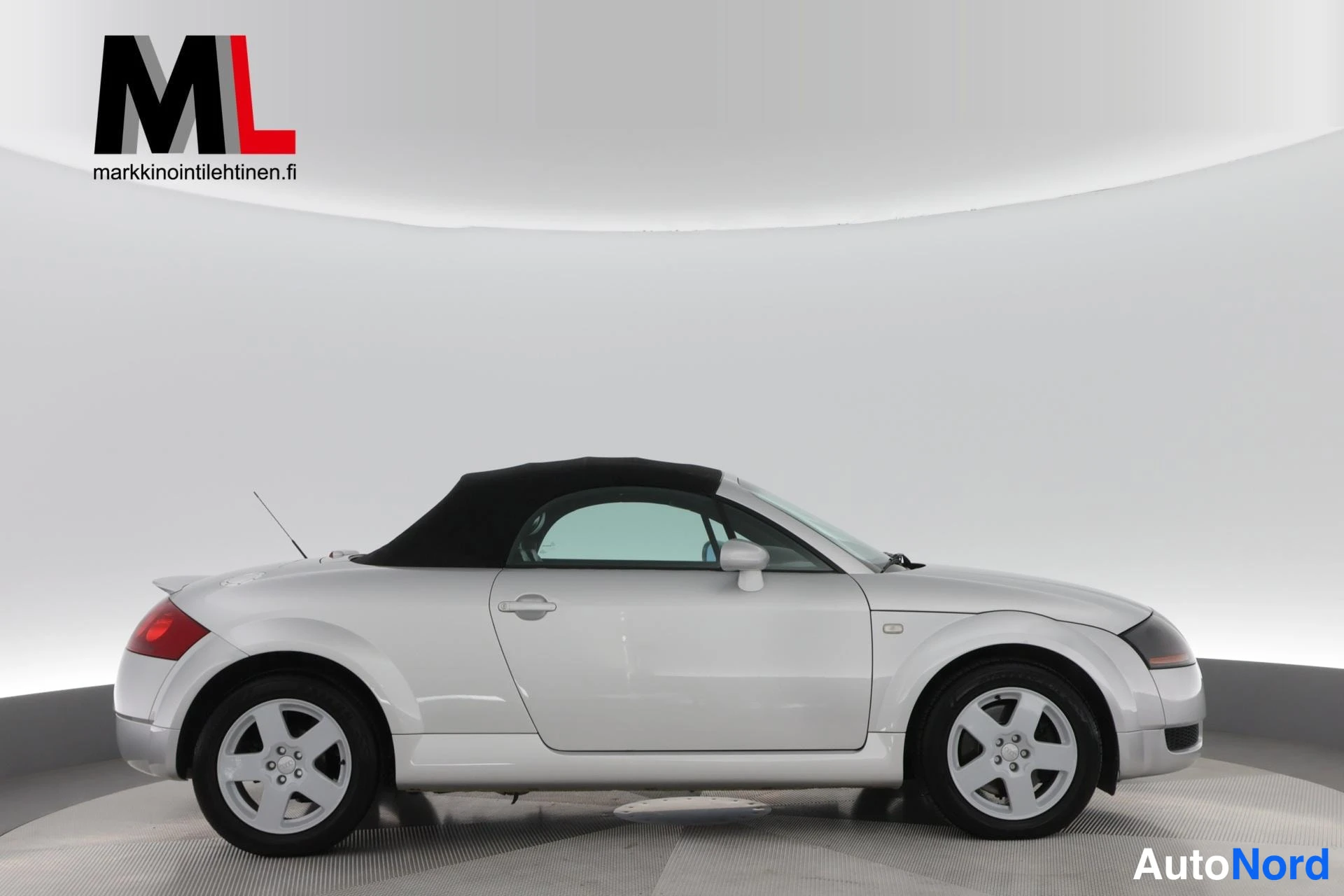 Harmaa Audi TT 2000, sivulta, kuva 9