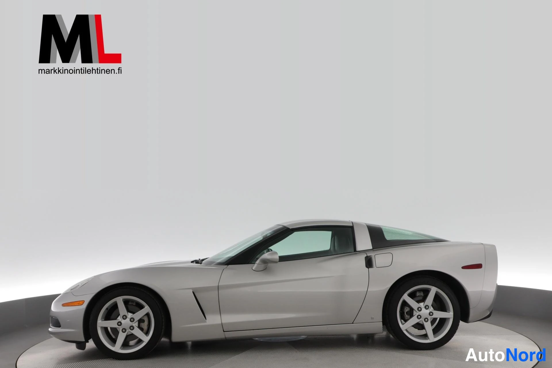 Harmaa Chevrolet Corvette 2007, sivulta, kuva 9