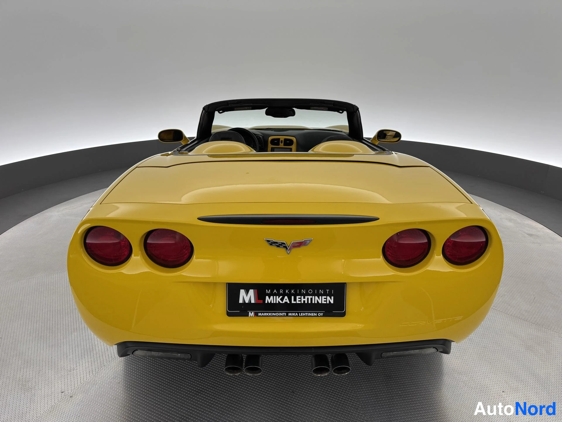 Keltainen Chevrolet Corvette 2007, takaa, kuva 14