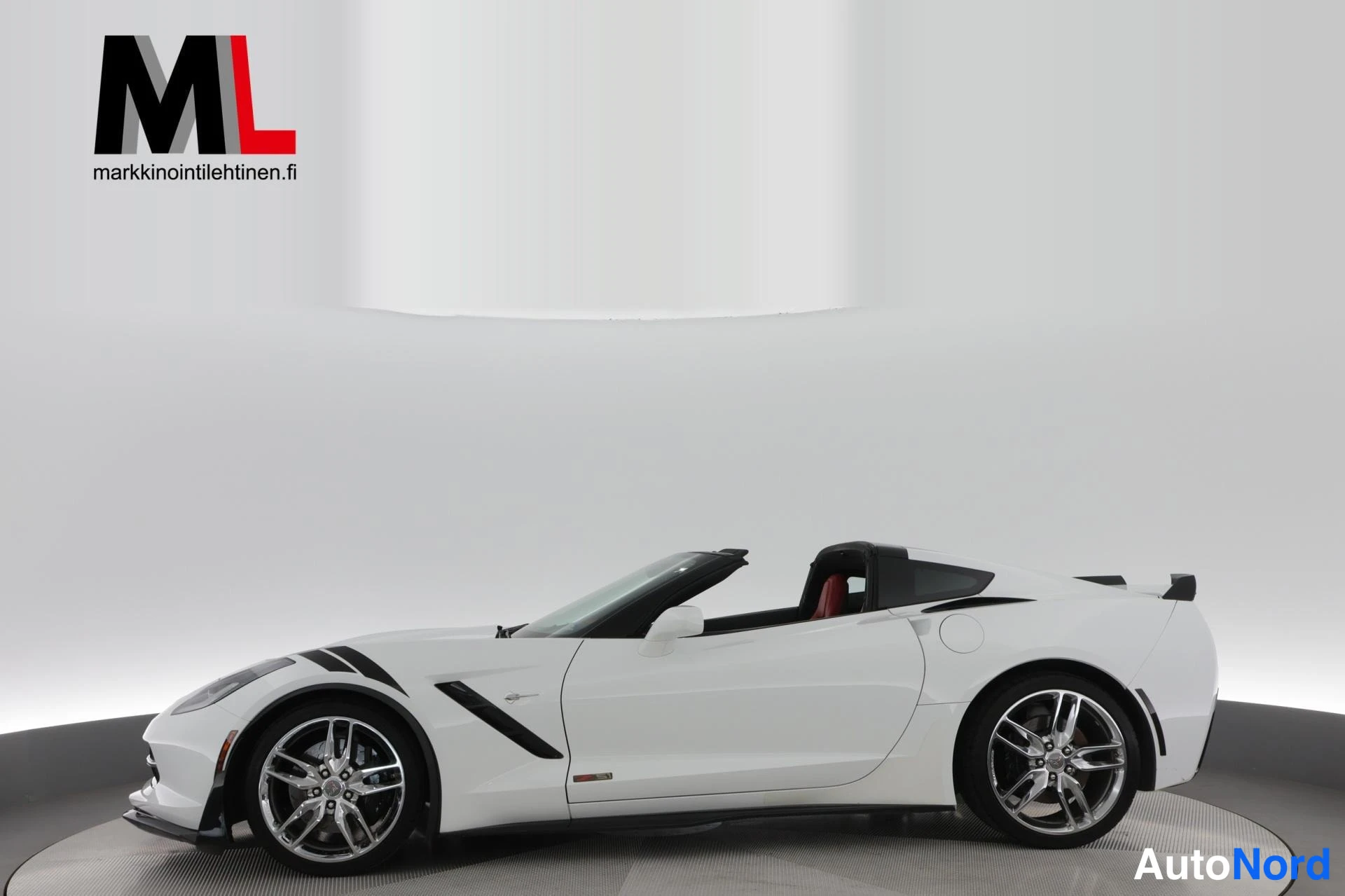 Valkoinen Chevrolet Corvette C7 2014, sivulta, kuva 5