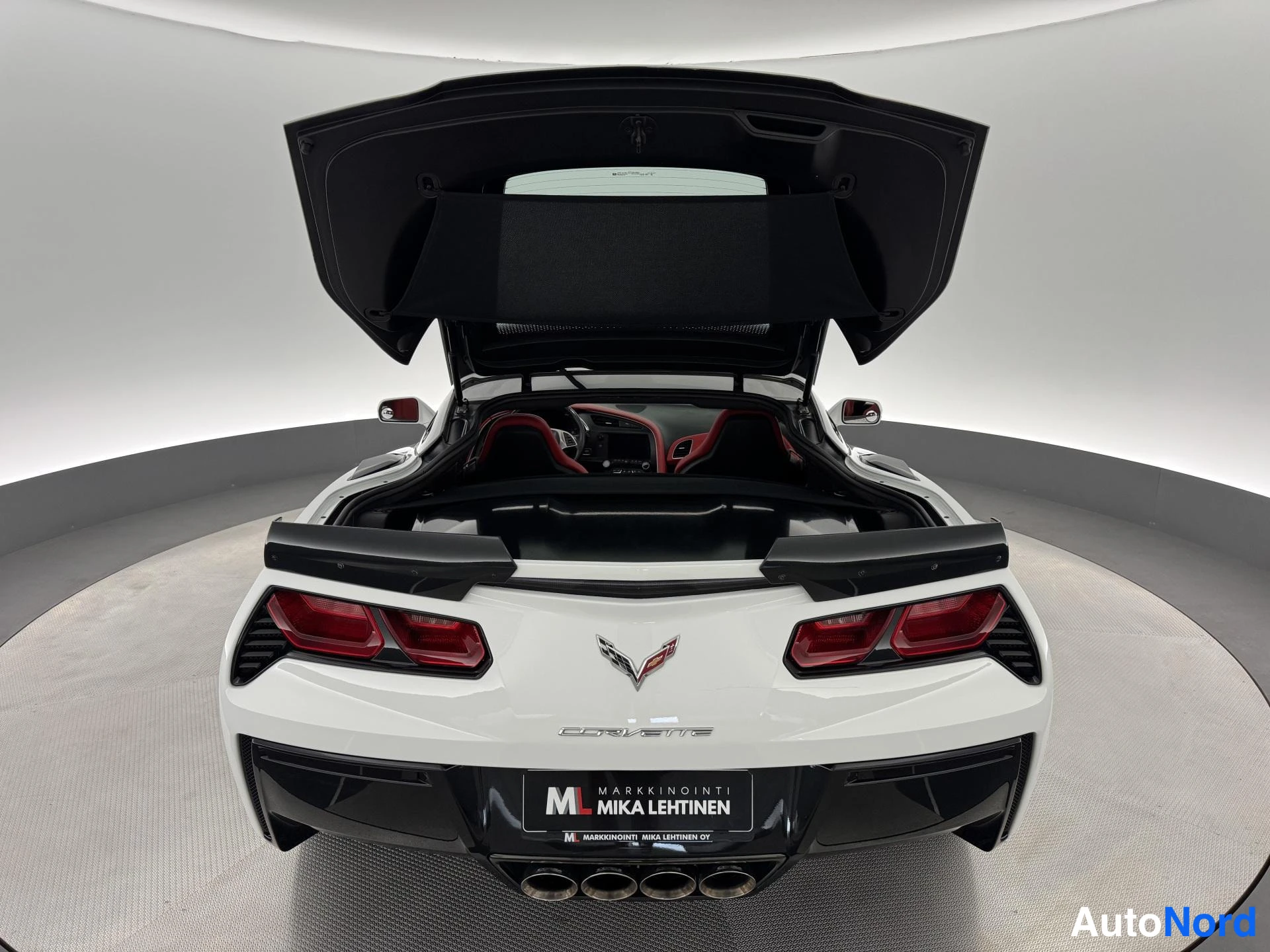 Valkoinen Chevrolet Corvette C7 2014, takaa, kuva 12